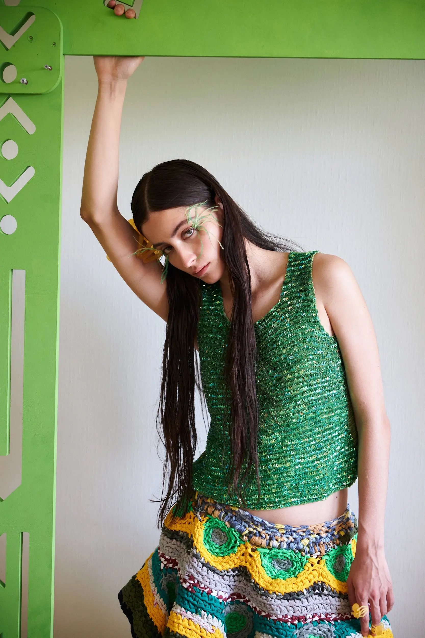 Топ, связанный крючком, украшен пайетками и бисером зелёного оттенка — нашего фирменного и любимого цвета. Единственный в своем роде повтора не будет. Подходит под размер S/M